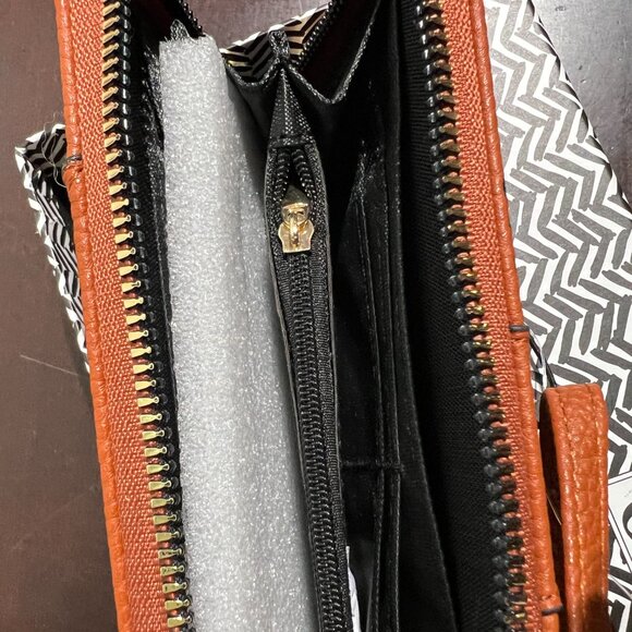 XOXO‎ NWT Wallet & Keychain Set – Orange You Glad You Found Me? - Picture 10 of 15